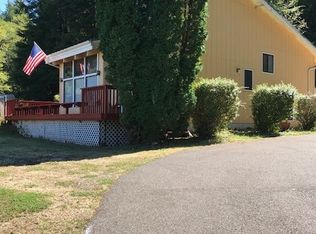 321 Jd Ln, Reedsport, OR 97467