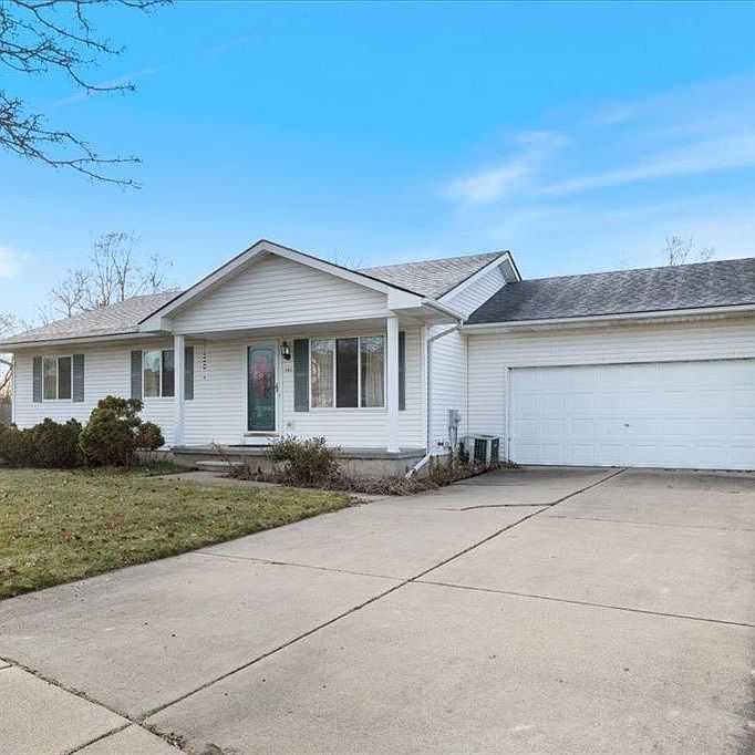 1st image of 141 Hibbard Ct S