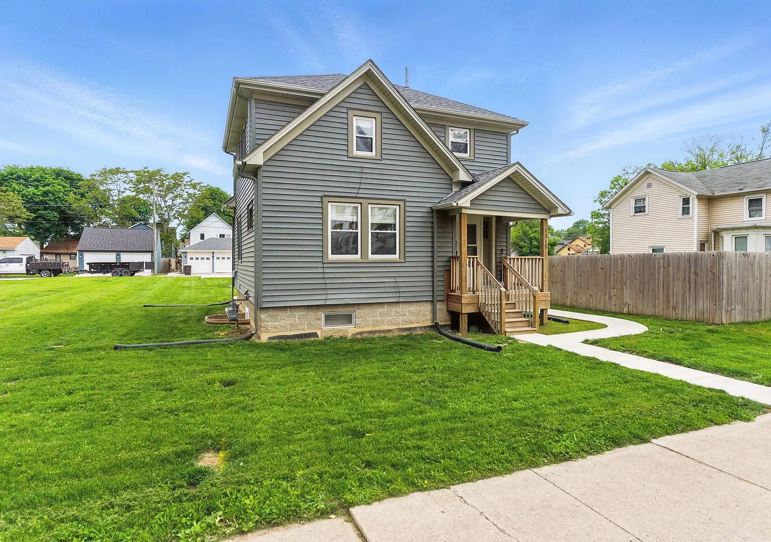 1312 Union St — Photo 3