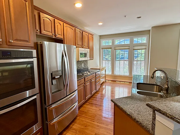 804 W Glebe Rd — Photo 8