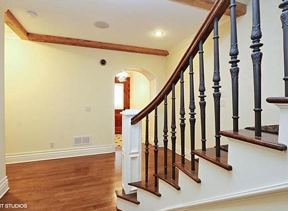 2nd image of 4602 Roanoke Pkwy #1
