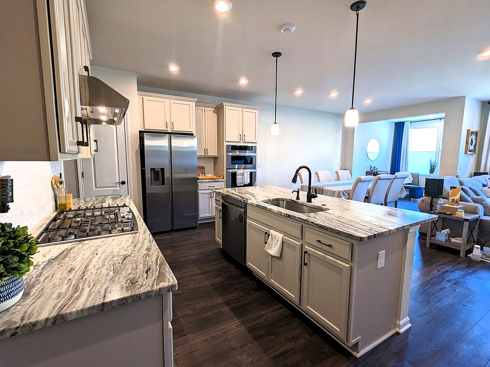 Smart Home features include Kitchen and Dining area lights, wall oven, and dishwasher
