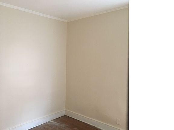 3rd image of 7010 S Claremont Ave