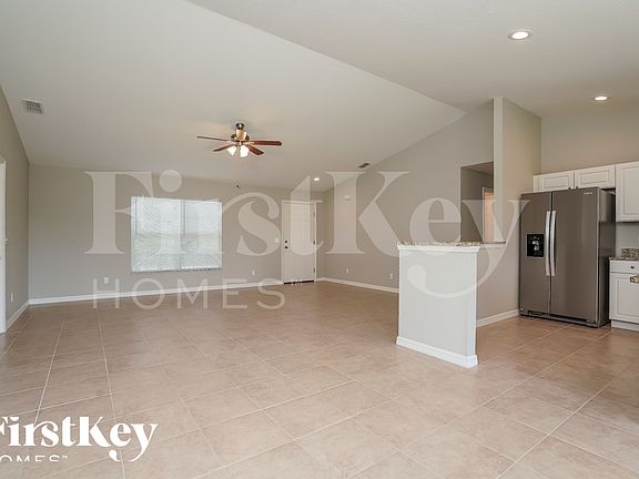 4th image of 12087 Helios Ave