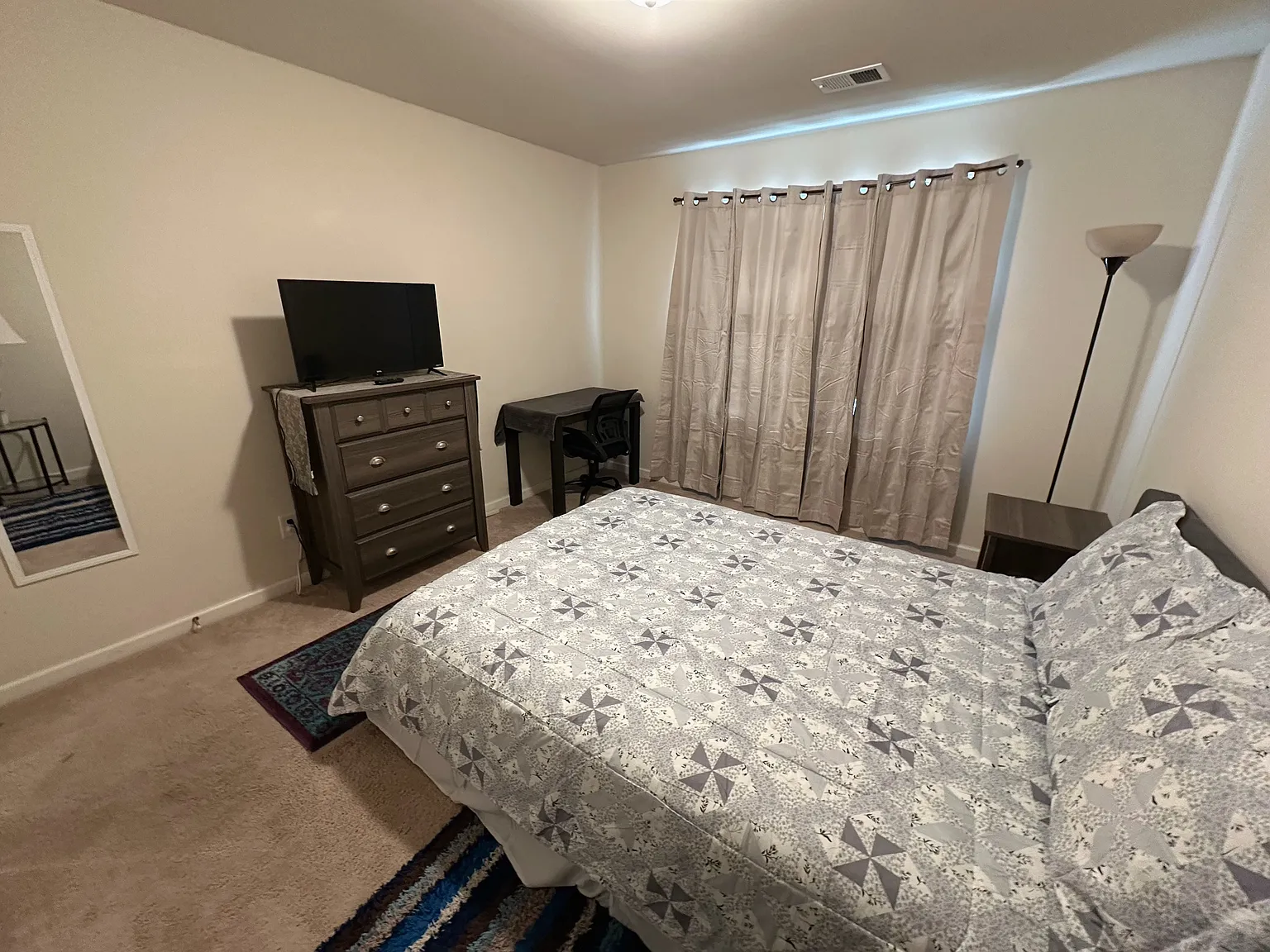 1 bed, 1646 sqft, $650 — Photo 2