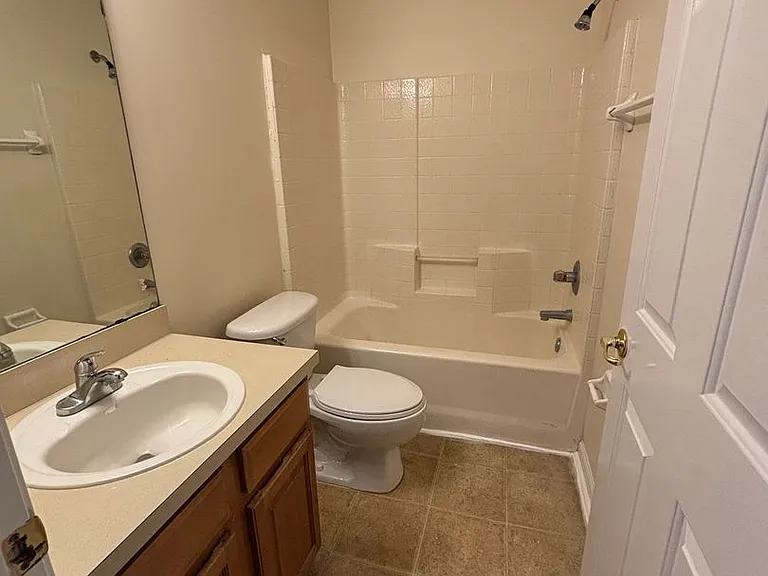 299 Johns Creek Pkwy — Photo 25