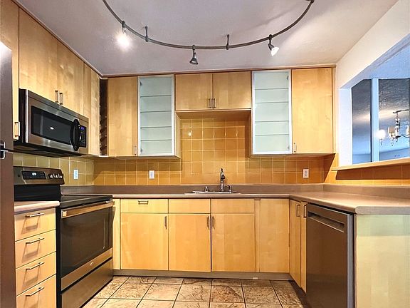 3rd image of 10032 SE 6th St #104