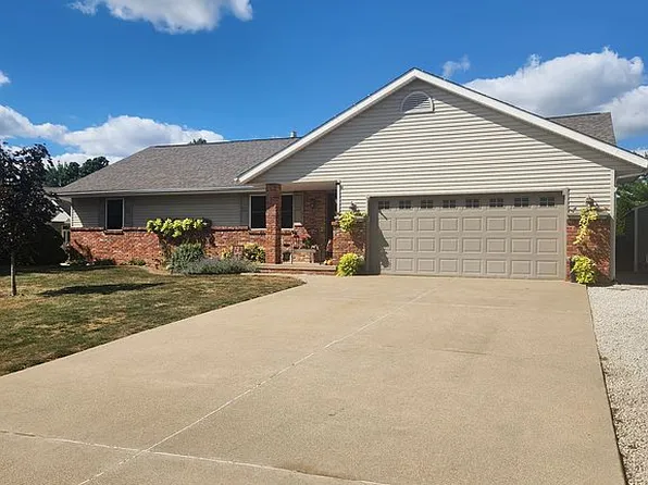 509 Elizabeth Fld, Metamora, IL 61548