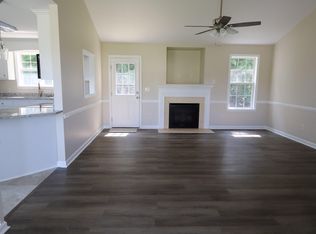 380 Knollwood Dr, Selma, NC 27576