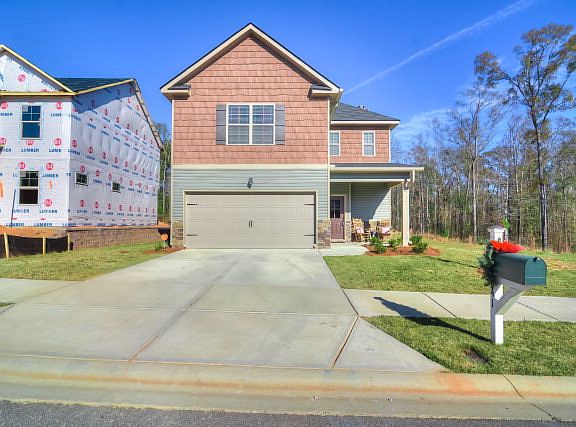 2nd image of 841 Erika Ln