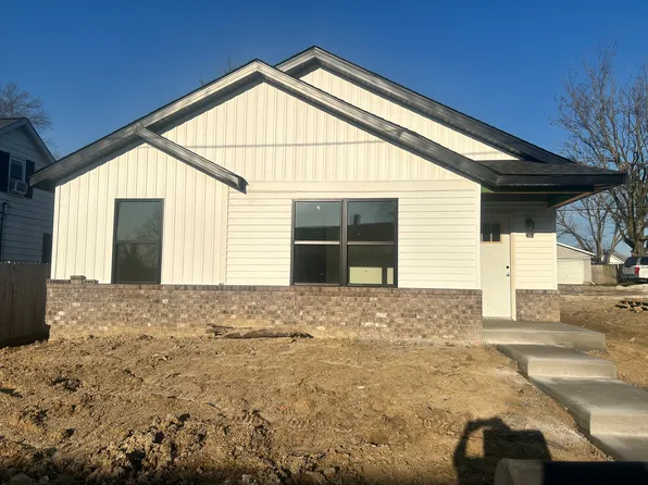 107 S Lange Ave, Maryville, IL 62062