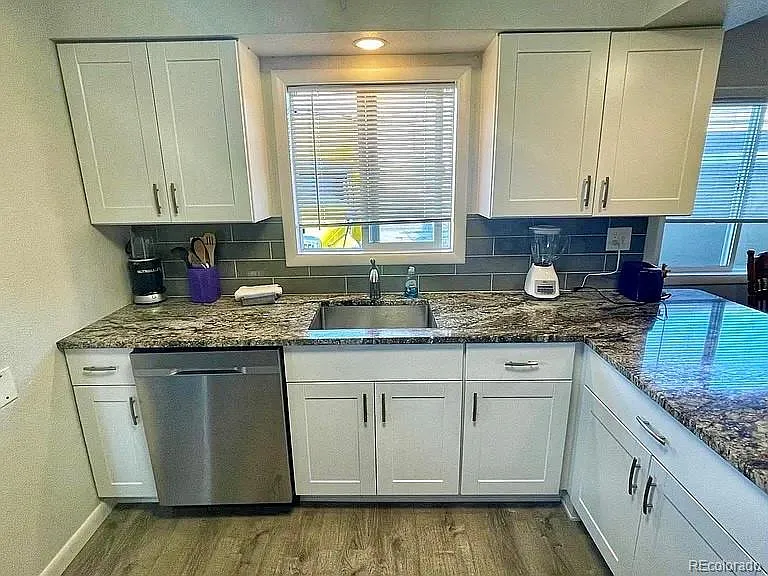 4385 Benton St — Photo 12