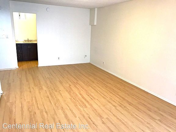 3rd image of 2041 Beloit Ave APT 2