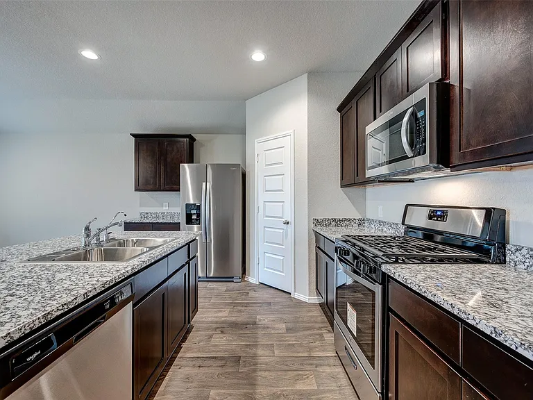 1710 Goose Island Ln — Photo 21