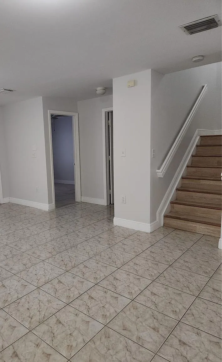 4 bed, 1779 sqft, $3,100 — Photo 3