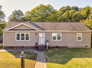 605 Roslyn Rd, Newport News, VA 23601