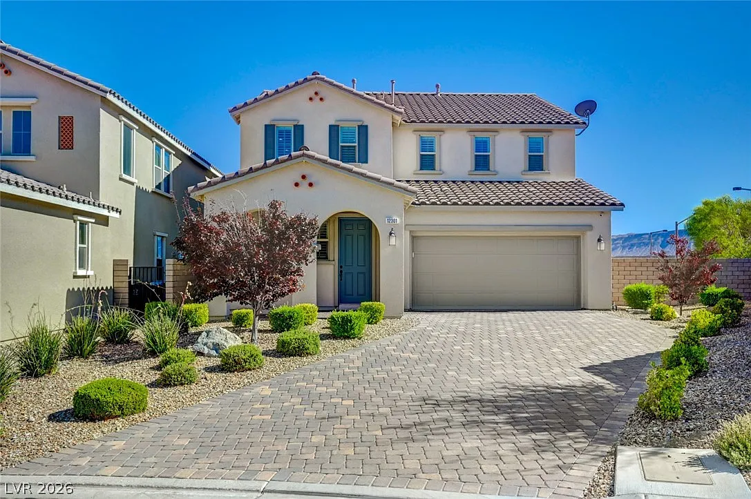 3 bed, 2.5 bath, 2437 sqft, $3,350 — Photo 1