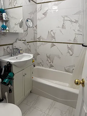 Rented by Joe Gotham LTD | media 19