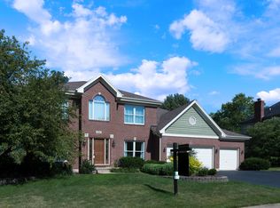 260 Westhaven Cir, Geneva, IL 60134