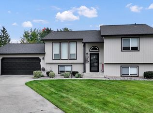 18920 E Augusta Ln, Greenacres, WA 99016