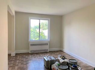 26-49 28th St #2, Astoria, NY 11102