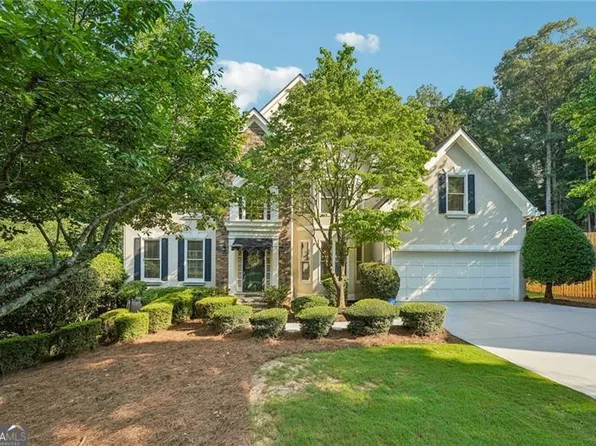 5035 Hampshire Ct, Suwanee, GA 30024