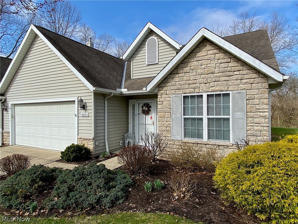 8882 Morgans Run, Olmsted Falls, OH 44138 | Zillow
