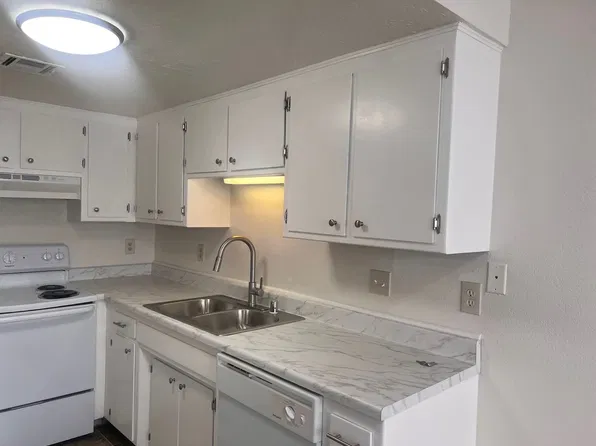 395 Buckeye Terrace, 395 Buckeye Ter APT E, Redding, CA 96003