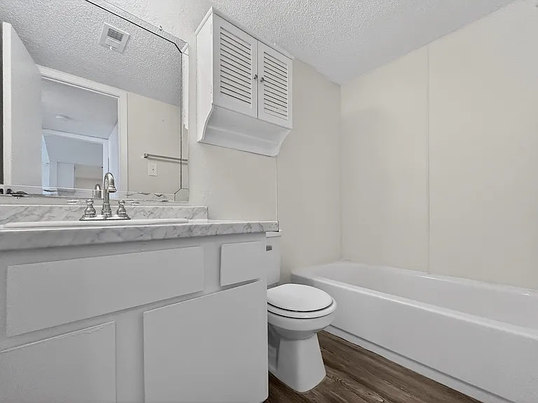 Quail Run Apartments — Photo 36