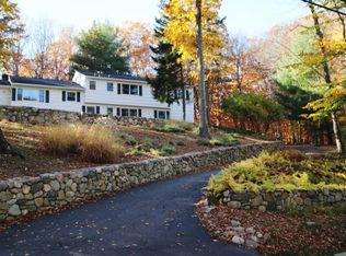 282 Mariomi Rd, New Canaan, CT 06840