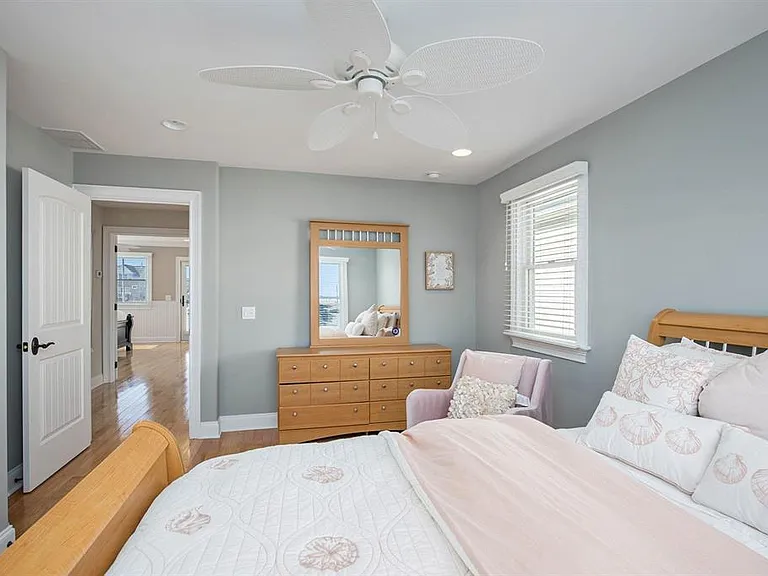 7611 Ventnor Ave — Photo 23
