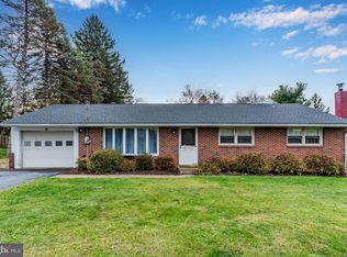 6051 Chambers Hill Rd, Harrisburg, PA 17111