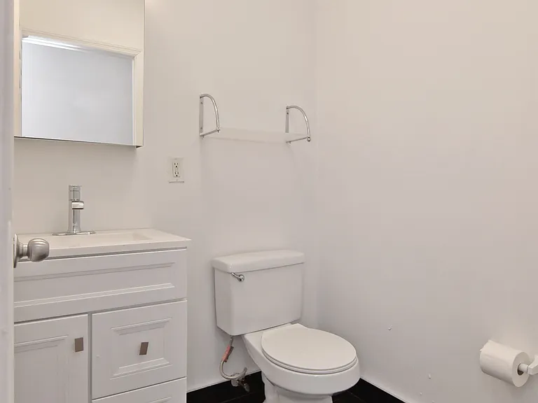 87 Attorney St #1B — Photo 10