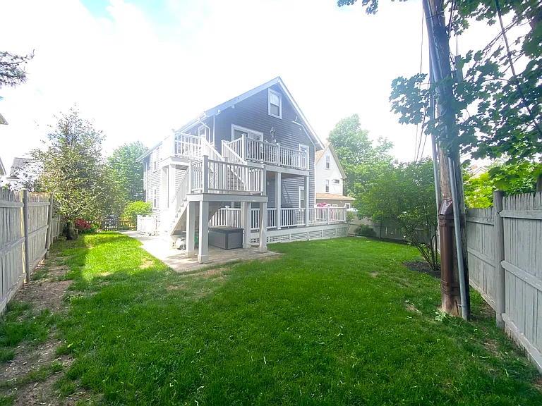 33 Knoll St #2 — Photo 20