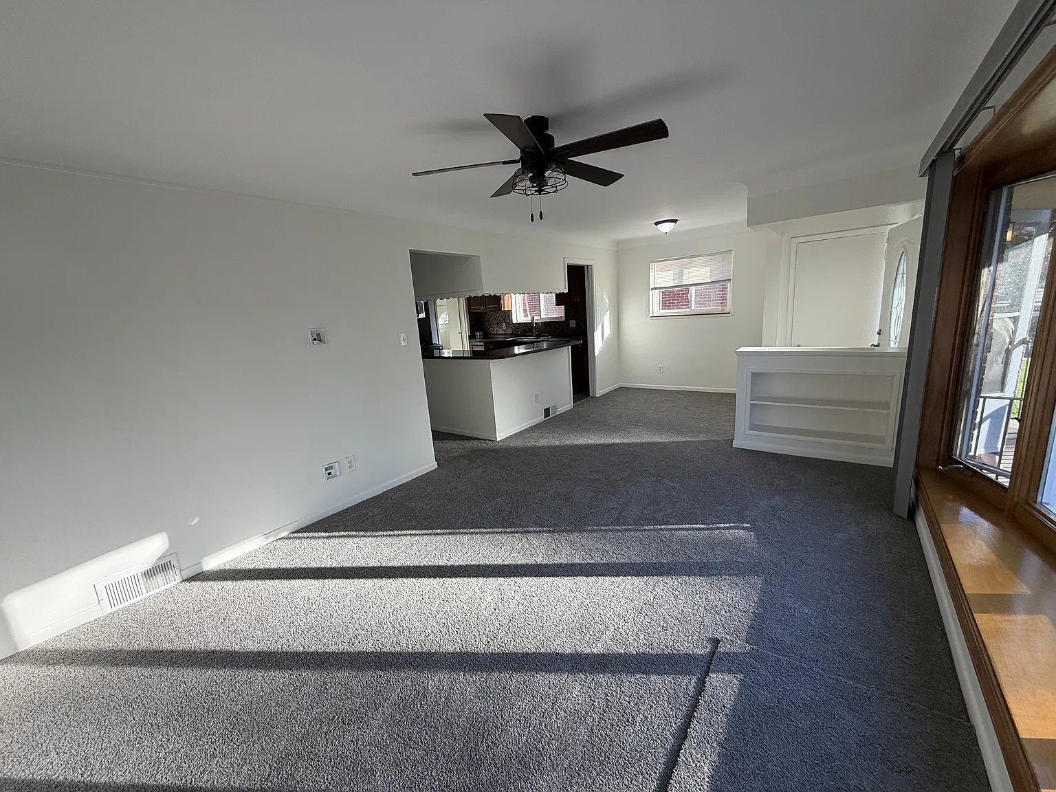 3 bed, 1200 sqft, $1,850 — Photo 4