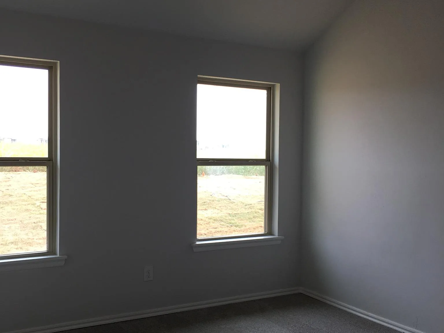 3 bed, 1327 sqft, $1,850 — Photo 2