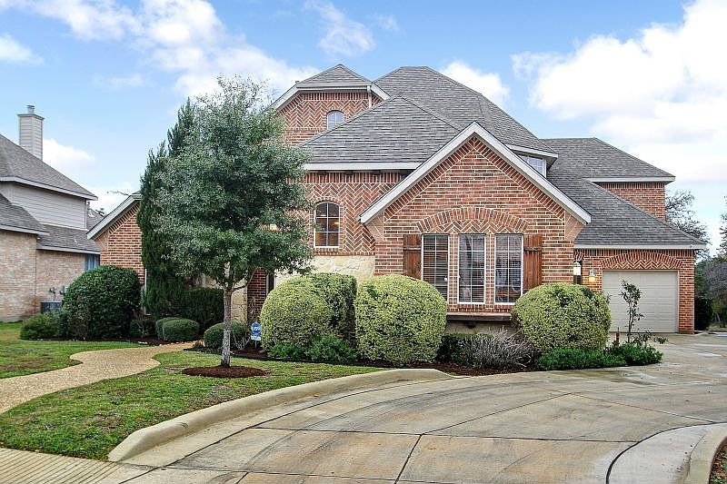 1st image of 306 Cypress Trl