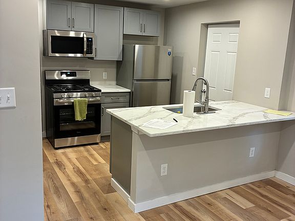 3rd image of 1403 Ridley Ave