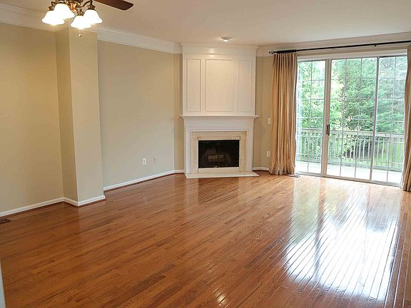 4th image of 16820 Miranda Ln