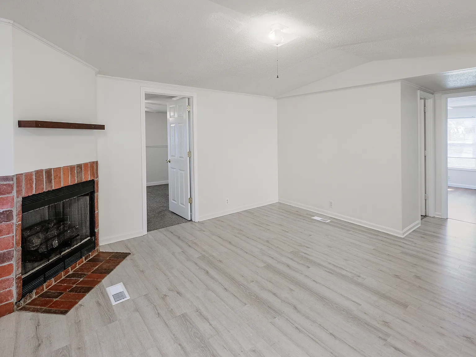 3440 Mount Lebanon Rd — Photo 2