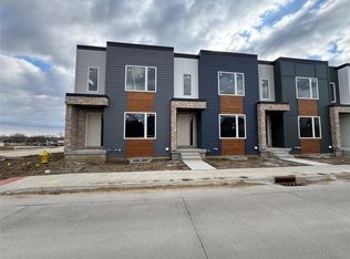 545 S Soapstone Way, West Des Moines, IA 50266