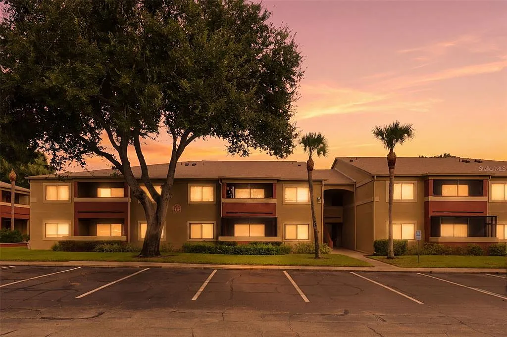 2 bed, 2.0 bath, 1126 sqft, $1,650 — Photo 1
