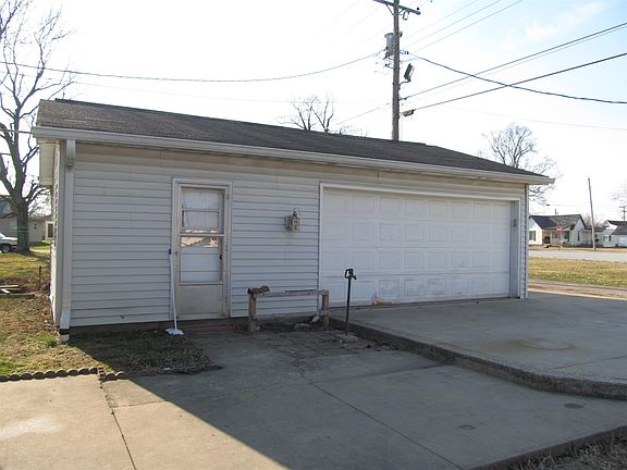 3rd image of 805 W Grissom Ave
