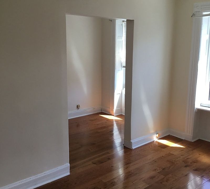 1st image of 131 Quincy St APT 4