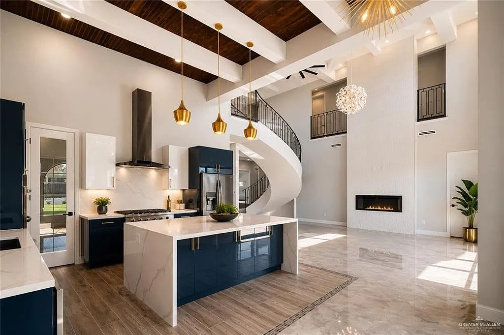 5 bed, 4.5 bath, 3365 sqft, $5,500 — Photo 4