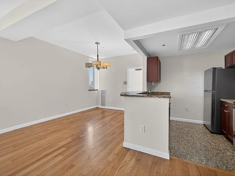 169 Monsignor Obrien Hwy #505 — Photo 7