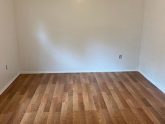 4th image of 1405 E Louisiana Ave Unit 2