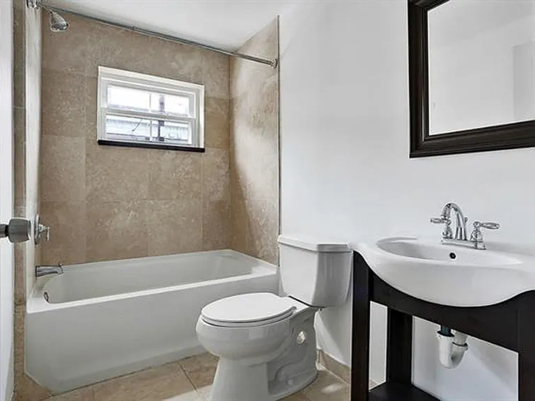 843 Washington Ave — Photo 11