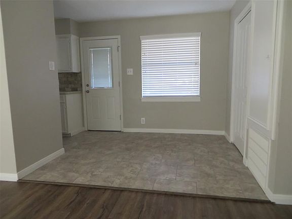 3rd image of 8716 Club House Dr