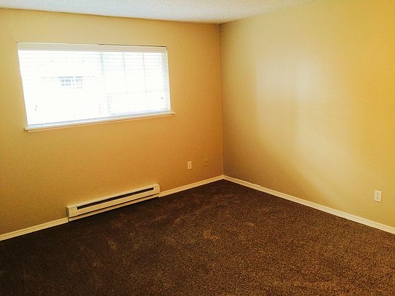 5th image of 9719 52nd St W APT 224